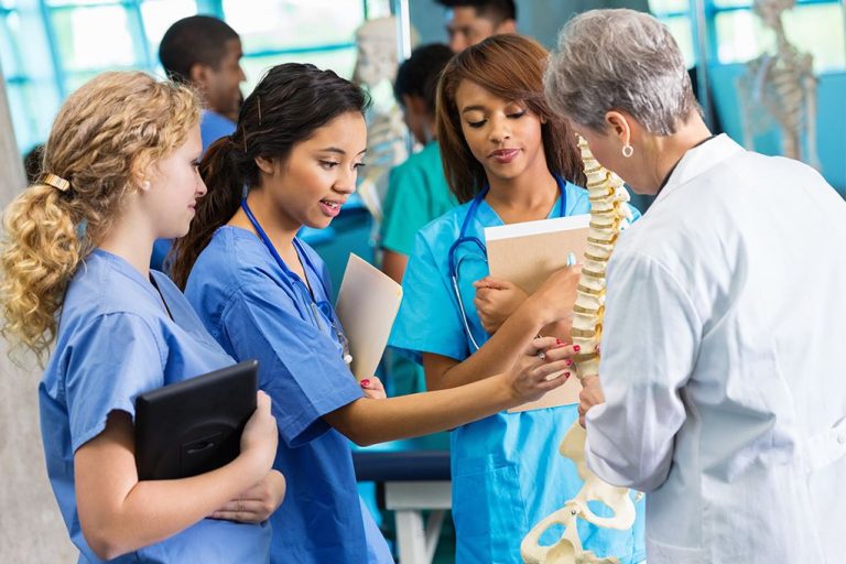 10 Best Nursing Schools in California [2023 Rankings]