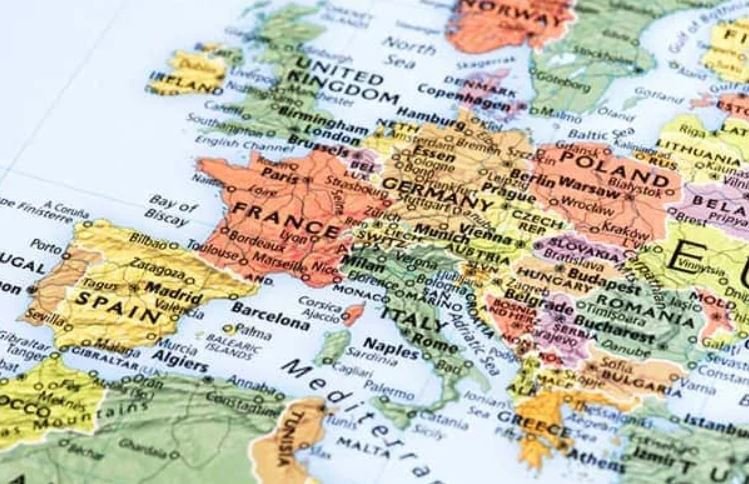 Best Business Schools In Europe [2023 Rankings]