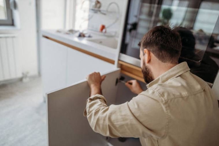 How Much Does it Cost To Replace Cabinet Doors?