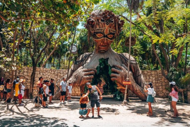 Fun Things To Do At Riviera Maya [On A $150 Budget]